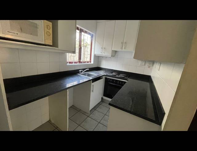 3 BEDROOM APARTMENT FOR SALE IN ESSENWOOD